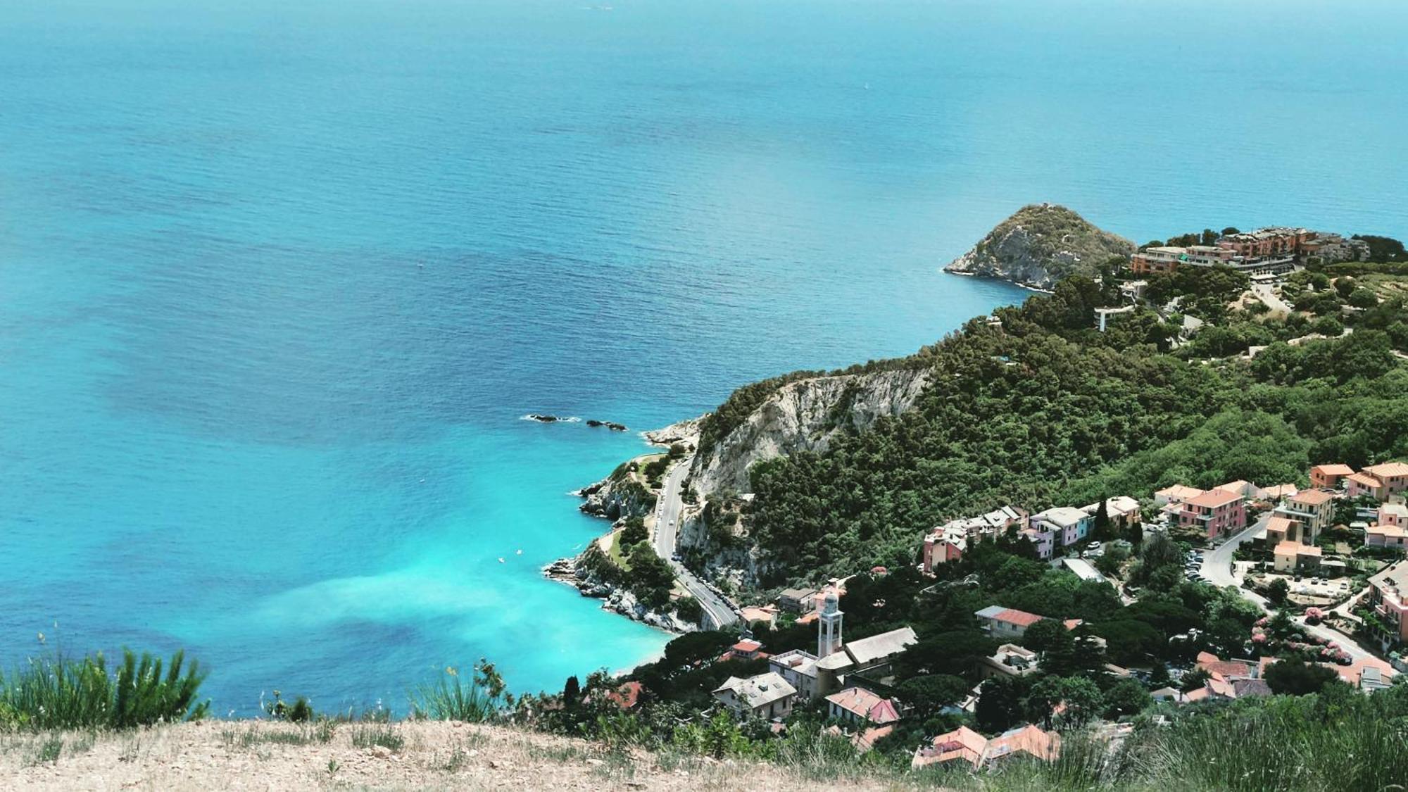 Villa Gio - Terrazza Nel Blu แบร์เจจจี ภายนอก รูปภาพ